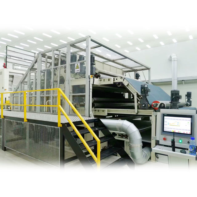 Laboratoire à cardons métalliques à haute efficacité Machine de production non tissée utilisateur