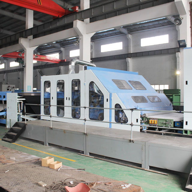 Machine de carton en acier inoxydable précis industrielle Ligne de production non tissée